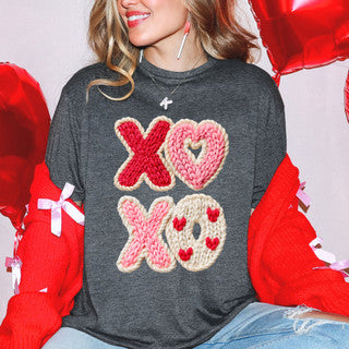 Faux Yarn XOXO Tee